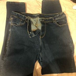 Long Curvy Skinny Jeans